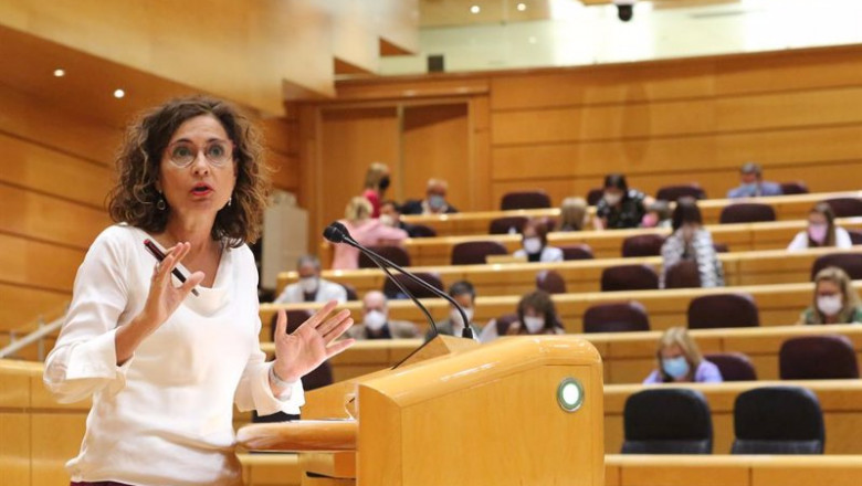 La ministra de Hacienda y Función Pública, María Jesús Montero, interviene en una sesión de Control al Gobierno en el Senado, a 21 de septiembre de 2021, en Madrid (España). | Cézaro De Luca - Europa Press ep la ministra de hacienda y funcion publica maria jesus montero interviene en una sesion de control 20210930164904