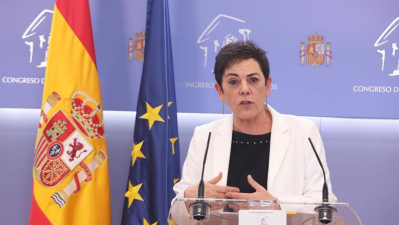 ep la portavoz parlamentaria de bildu mertxe aizpurua interviene durante la rueda de prensa ep la portavoz parlamentaria de bildu mertxe aizpurua interviene durante la rueda de prensa
