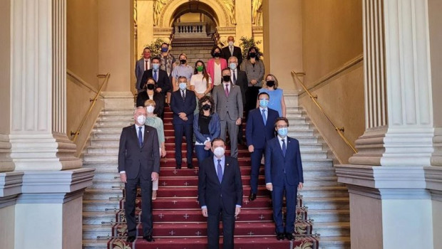 ep los consejeros autonomicos de agricultura junto al ministro de agricultura pesca y alimentacion