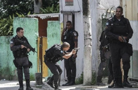 ep policia militar de brasil durante un operativo en rio de janeiro
