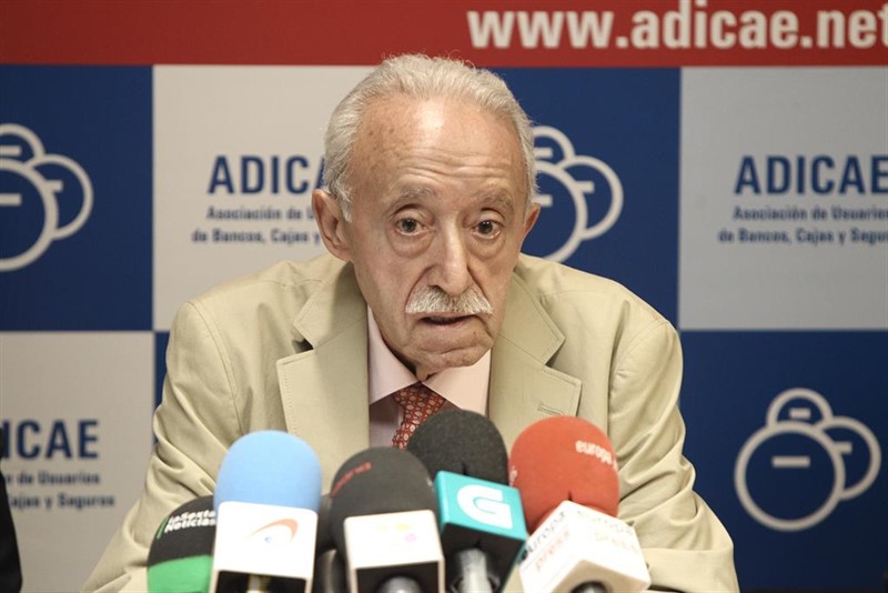 Adicae: la fusión CaixaBank-Bankia es una operación de cierre y derribo encubierto