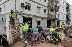 trabajo de voluntarios de los servicios de ganda 