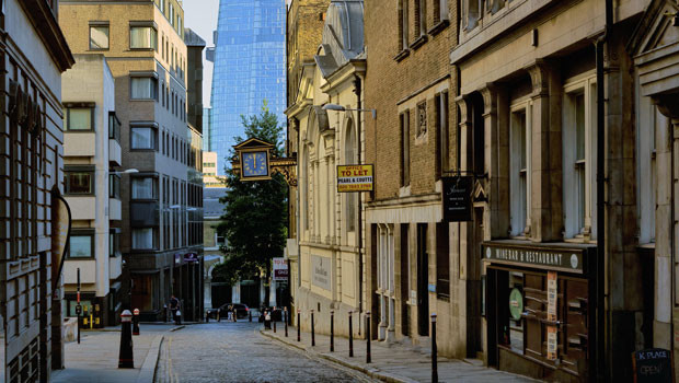 dl city of london empty street financial square mile district pb