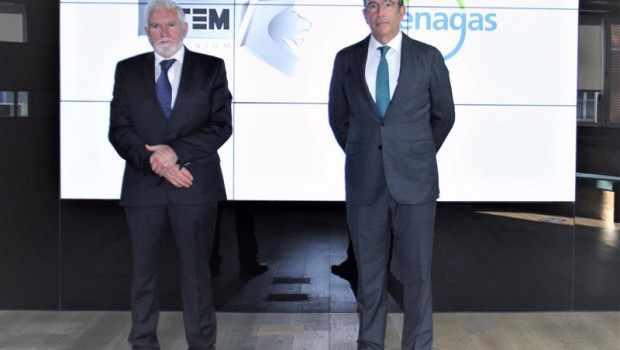 ep acto de la firma del acuerdo entre latem y enagas