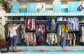 ep archivo   corner de ropa de segunda mano en un hipermercado