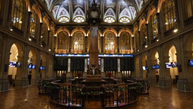ep archivo   interior del palacio de la bolsa de madrid a 23 de diciembre de 2022 en madrid espana