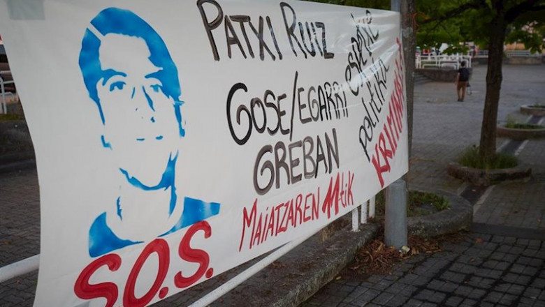 Detalle de una cartel colocado en apoyo al preso etarra Patxi Ruiz, en huelga de hambre, durante la pandemia de coronavirus en Pamplona, Navarra, España, a 20 de mayo de 2020. | Eduardo Sanz / Europa Press ep detalle de una cartel colocado en apoyo al preso etarra patxi ruiz en huelga de hambre durante la