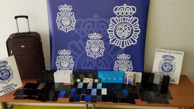 ep detenidos 20 aluniceros por desvalijar 32 tiendas de telefonia en ciudades de toda espana