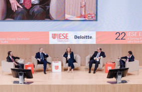 ep el ceo de enagas arturo gonzalez aizpiri el ceo de redeia roberto garcia merino la ceo de engie