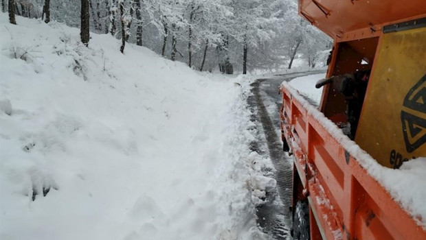 ep el gobierno riojano despliega doce equipos para la red regional en preventivo por nieve