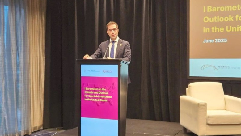 ep el ministro de economia comercio y empresa carlos cuerpo presenta el barometro sobre el clima y
