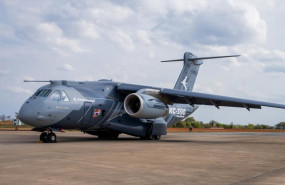 ep el nuevo demostrador kc 390 y el e195 e2 encabezan la oferta de embraer para el salon aeronautico