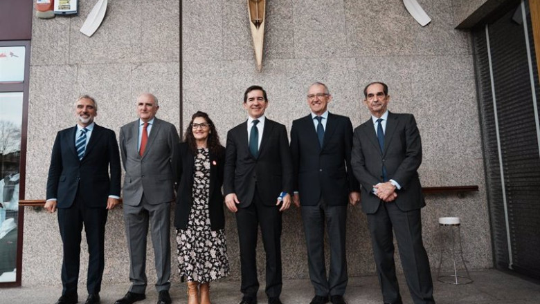 ep el presidente del bbva carlos torres vila con distintos miembros del circulo de empresarios ep el presidente del bbva carlos torres vila con distintos miembros del circulo de empresarios
