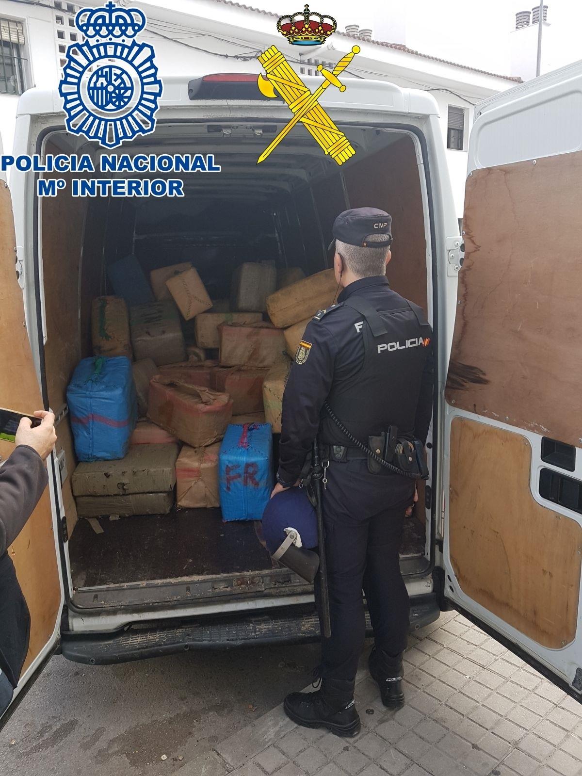 ep fotos algeciras intervenidos ocultosuna viviendala barriadasaladill