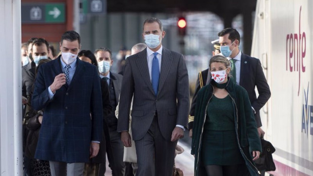 ep i d el presidente del gobierno pedro sanchez el rey felipe vi y la vicepresidenta segunda y