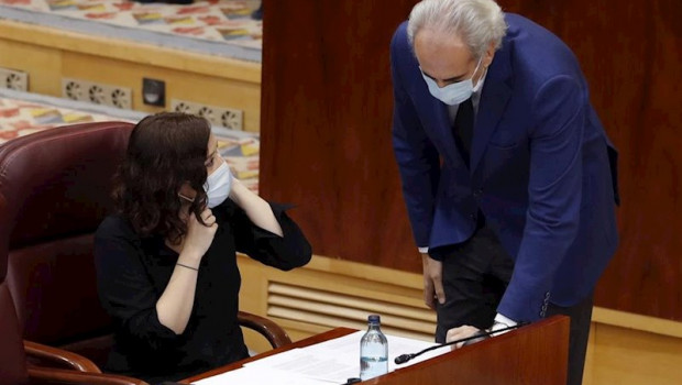 ep la presidenta de la comunidad de madrid isabel diaz ayuso i junto a su consejero de sanidad