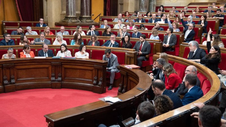 ep pleno en el parlament de catalunya a 4 de junio de 2025 en barcelona catalunya espana