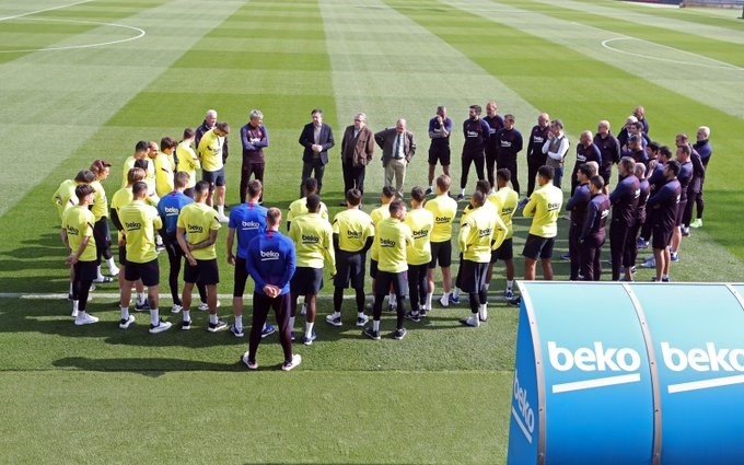ep reunion de la primera plantilla de futbol del fc barcelona con el presidente josep maria bartomeu ep reunion de la primera plantilla de futbol del fc barcelona con el presidente josep maria bartomeu