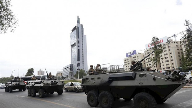 ep tanques militares en santiago de chile por las protestas contra la subida del precio del billete
