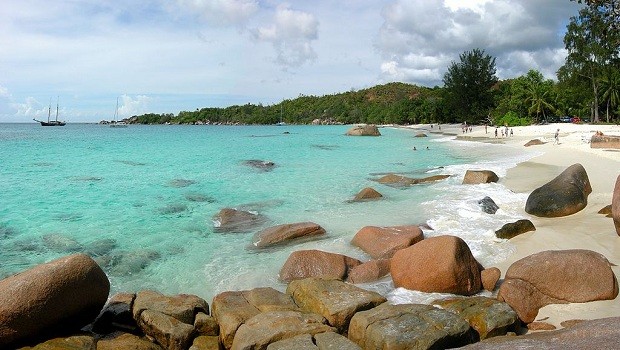 Playa Anse Lazio