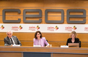 ep archivo   el presidente de ceim miguel garrido la presidenta de la comunidad de madrid y del