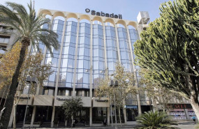 ep archivo sede del banco sabadell en alicante ep archivo sede del banco sabadell en alicante