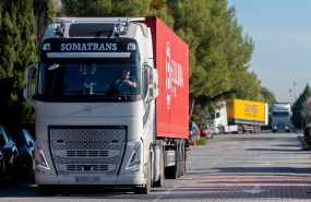 ep archivo   un camion circula por una carretera a 12 de noviembre de 2021 en madrid espana