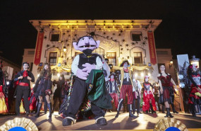 ep archivo   uno de los espectaculos de portaventura world durante la campana de halloween