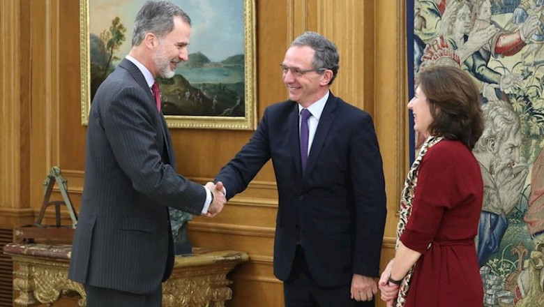 ep audiencia de sm don felipe vi izquierda con enrique lores ceo global de hp centro y helena