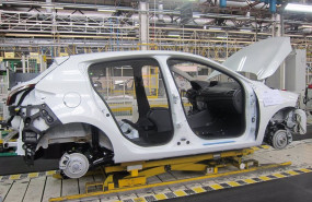 ep cadena de montaje en una factoria de renault