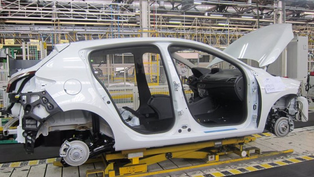ep cadena de montaje en una factoria de renault