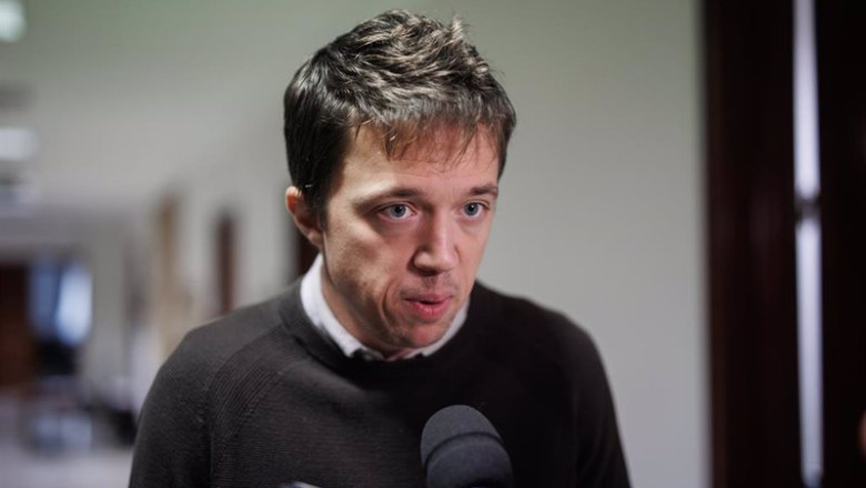ep el lider de mas pais inigo errejon ofrece declaraciones a los medios de comunicacion a su llegada ep el lider de mas pais inigo errejon ofrece declaraciones a los medios de comunicacion a su llegada