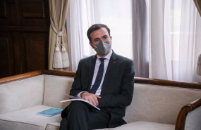 ep el ministro de consumo alberto garzon visita el ayuntamiento de malaga