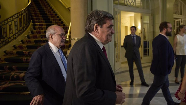 ep el ministro de inclusion seguridad social y migraciones jose luis escriva a su llegada un