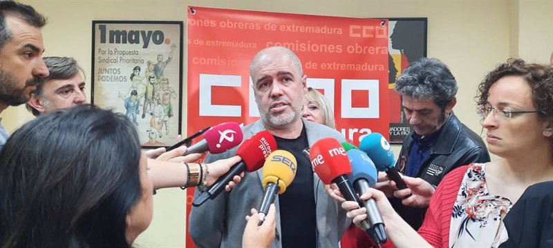 ep el secretario confederal de ccoo unai sordo atiende a los medios en badajoz ep el secretario confederal de ccoo unai sordo atiende a los medios en badajoz