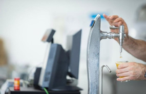ep imagen de un trabajador de hosteleria