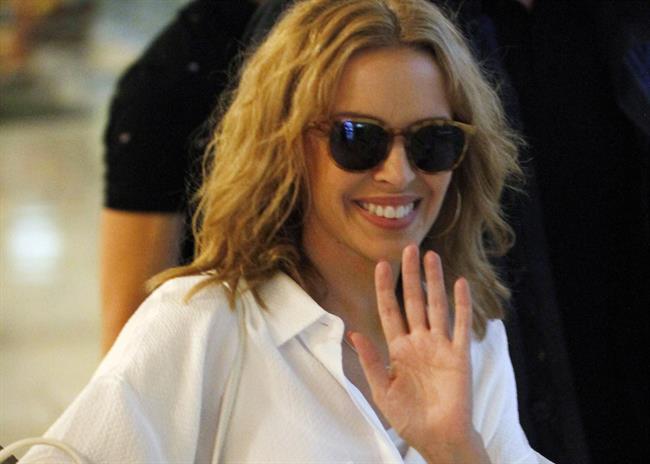 ¿Kylie Minogue Con El Príncipe Andrés? Foto 2014 | ¿KYLIE MINOGUE CON EL PRÍNCIPE ANDRÉS? FOTO J.R.GU ep kylie minogueprincipe andres foto 2014