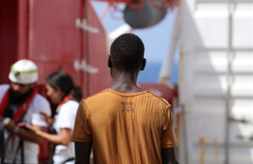 ep migrantes rescatadosel ocean viking