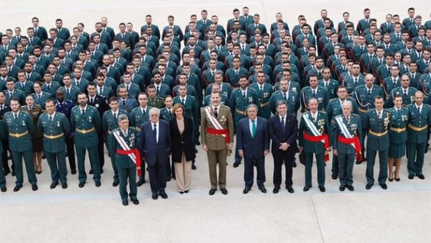 ep rey visitaprimera vezacademiaoficialesaranjuez