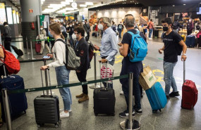 ep varias personas en las instalaciones de la estacion de atocha tras desconvocarse la huelga de