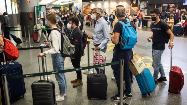 ep varias personas en las instalaciones de la estacion de atocha tras desconvocarse la huelga de