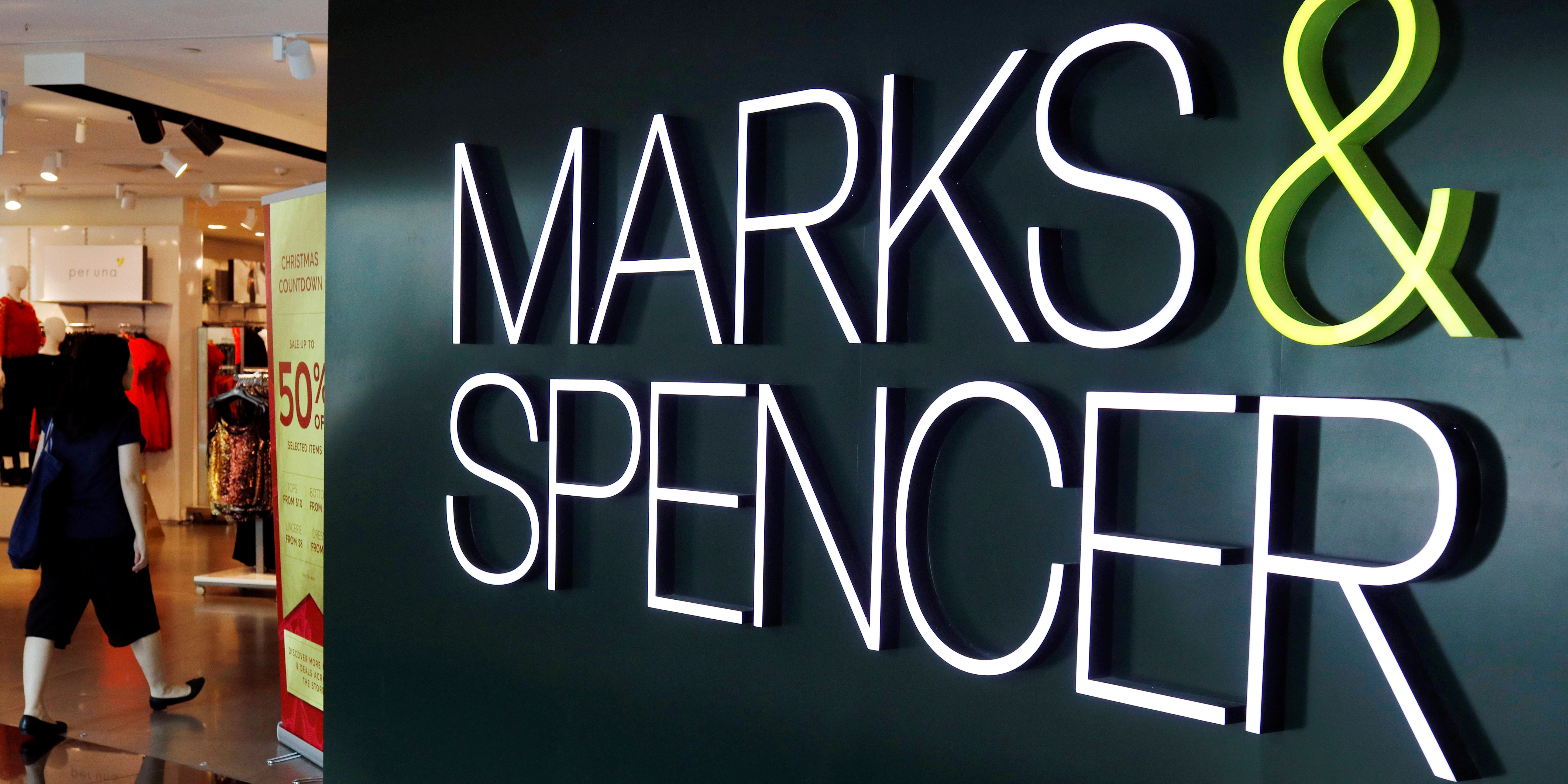 Fuertes caídas en Marks & Spencer: las ventas débiles de ropa y regalos lastran su negocio