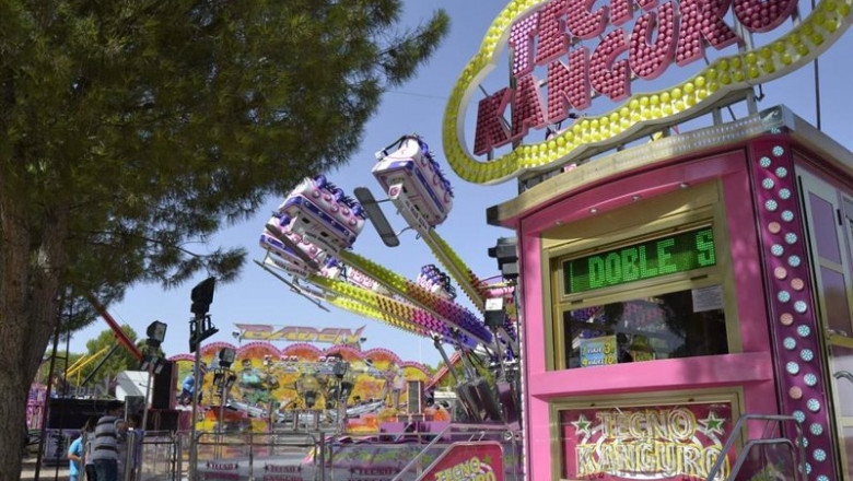 Archivo - Atracción, feria, feriantes, cochecitos, atracciones | EUROPA PRESS/AYUNTAMIENTO DAIMIEL - Archivo ep archivo atraccion feria feriantes cochecitos atracciones