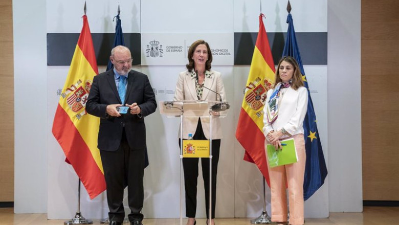 ep archivo la presidenta de aeb alejandra kindelan junto al director general de ceca jose maria ep archivo la presidenta de aeb alejandra kindelan junto al director general de ceca jose maria