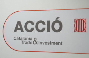 ep archivo   logo en la fachada de la sede de accio catalonia trade investment de la generalitat