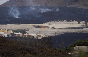 ep archivo naves afectadas por la lava del volcan de cumbre vieja en la isla de la palma ep archivo naves afectadas por la lava del volcan de cumbre vieja en la isla de la palma