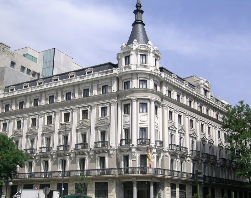 La CNMC abre expediente a Sabadell, Bankia, Santander y Caixabank por los avales ICO