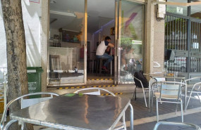 ep bar de merida con la terraza vacia