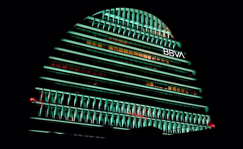 La directriz bajista principal de BBVA pasa por los seis euros
