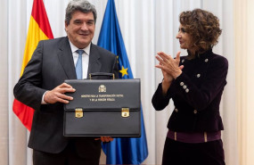 ep el ministro de transformacion digital y funcion publica jose luis escriva y la vicepresidenta